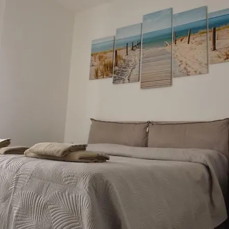 * Luxury Penthouse * Facing The Sea Wifi + Park *