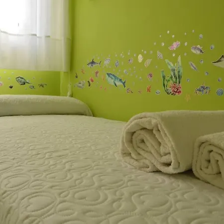 Апартаменты * Luxury Penthouse * Facing The Sea Wifi + Park *
