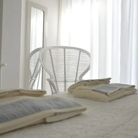 Апартаменты * Luxury Penthouse * Facing The Sea Wifi + Park *