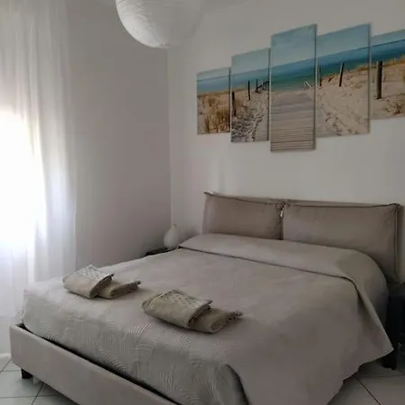 * Luxury Penthouse * Facing The Sea Wifi + Park Апартаменты *